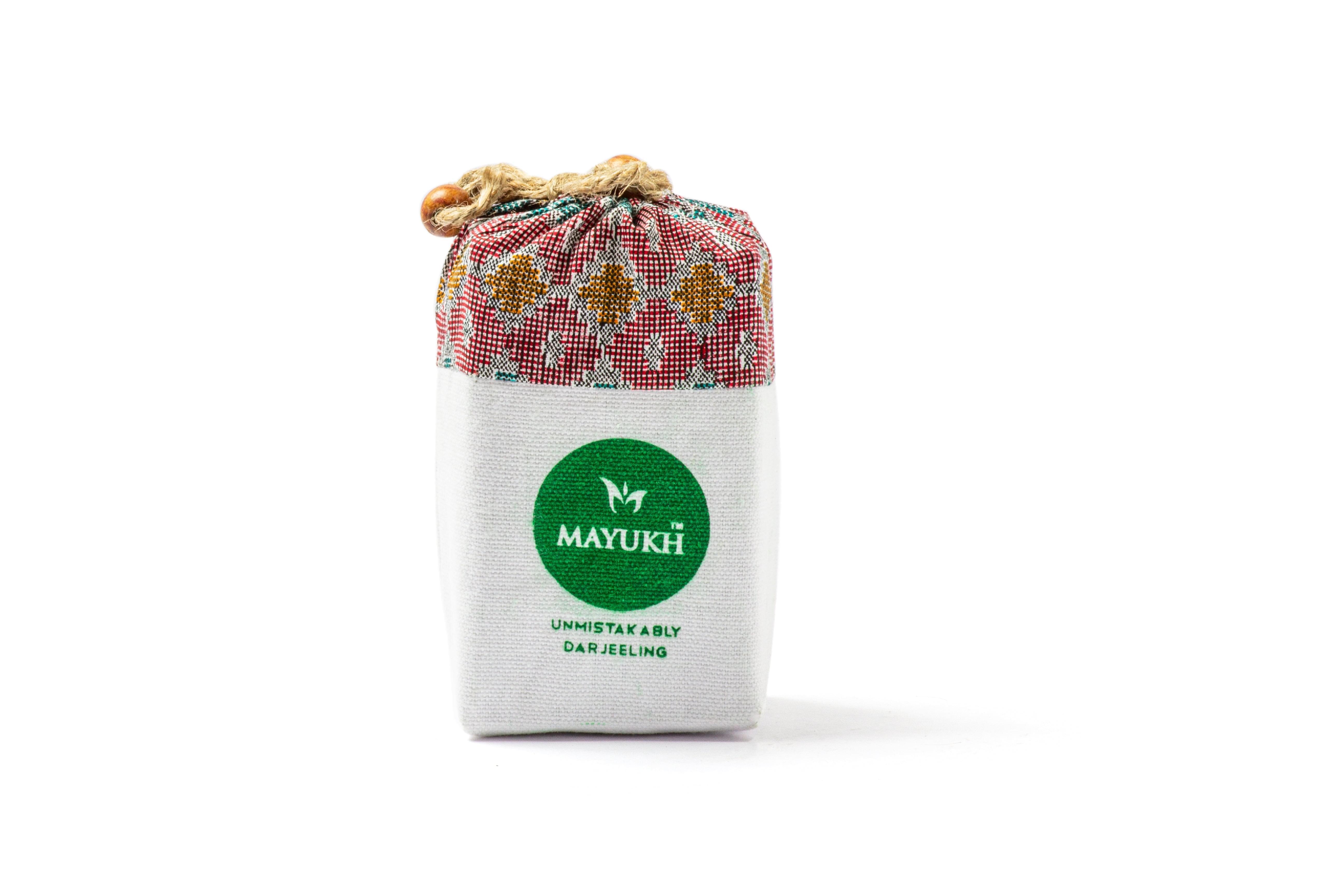 Darjeeling muscatel black tea with passion fruit and peach notes